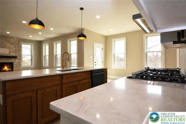 $799,499 | 4740 Hillcrest Lane, Whitehall, PA 18052