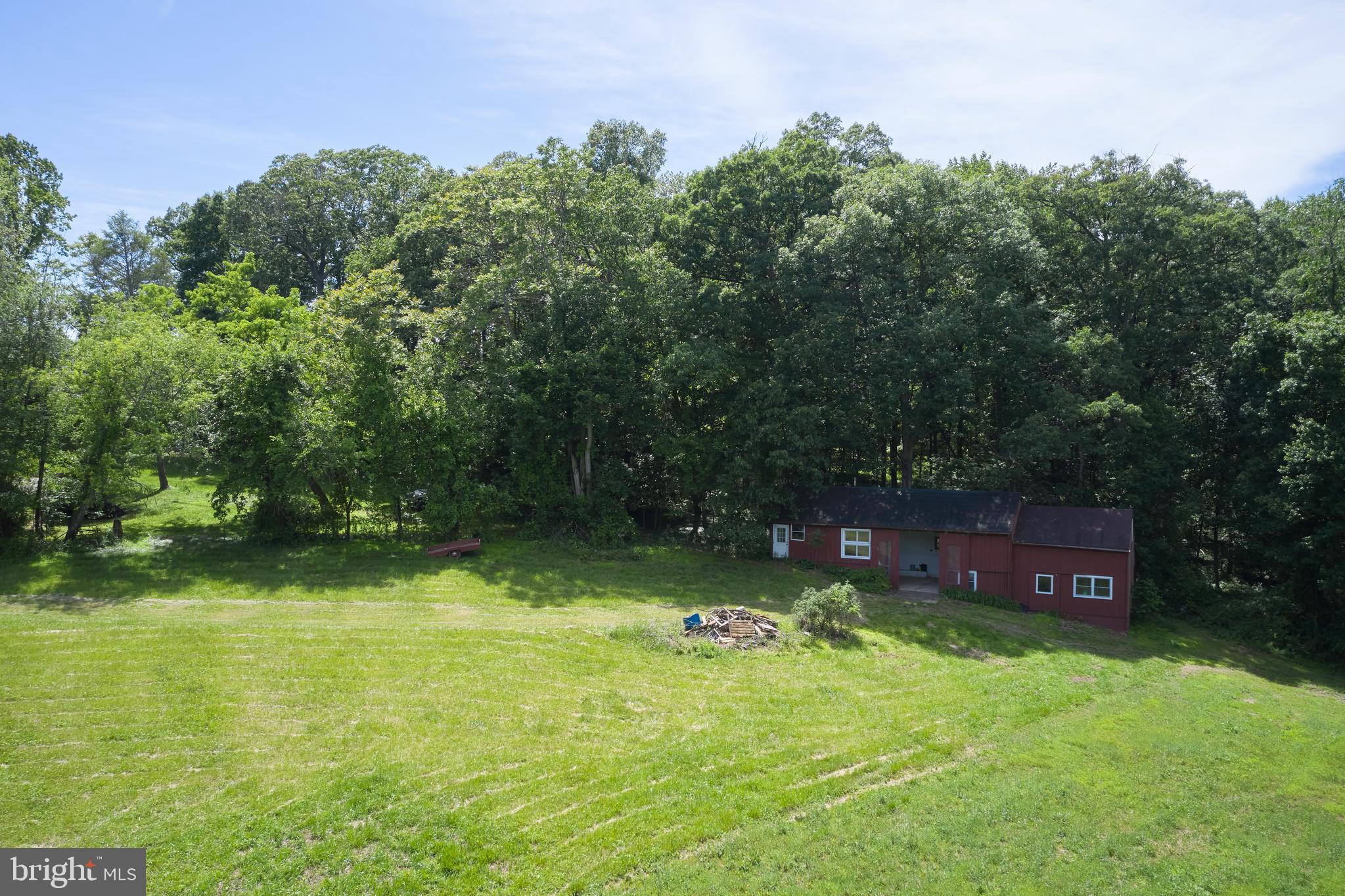 22500 Old Hundred Road Barnesville, MD 20838 - Photo 38 of 60 Barn/storage shed opening to pasture