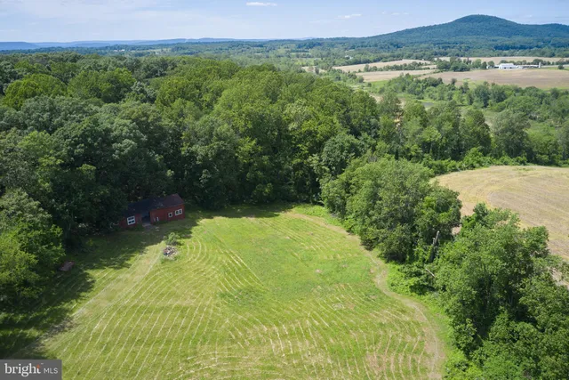 $975,000 | 22500 Old Hundred Road, Barnesville, MD 20838