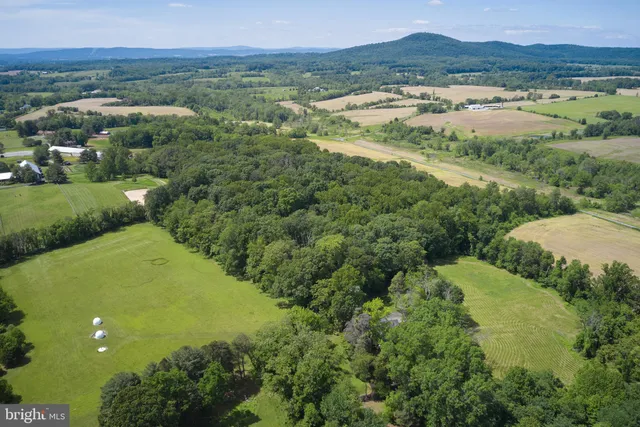 $975,000 | 22500 Old Hundred Road, Barnesville, MD 20838