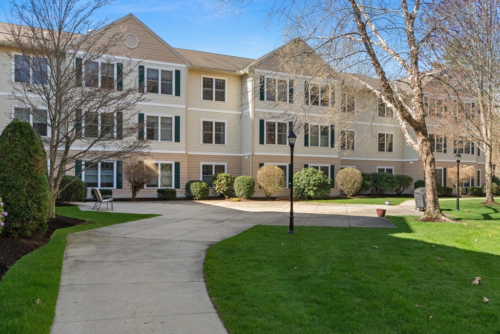 135 Beach Road, Unit 114 Salisbury, MA 01952 - Photo 4 of 30