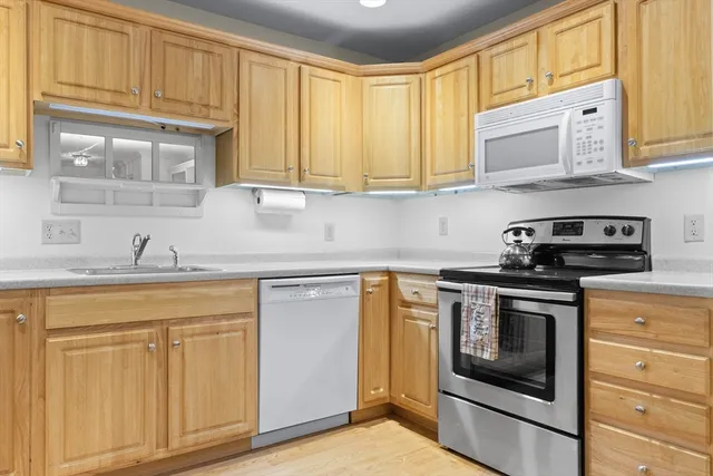 $340,000 | 135 Beach Road, Unit 114, Salisbury, MA 01952