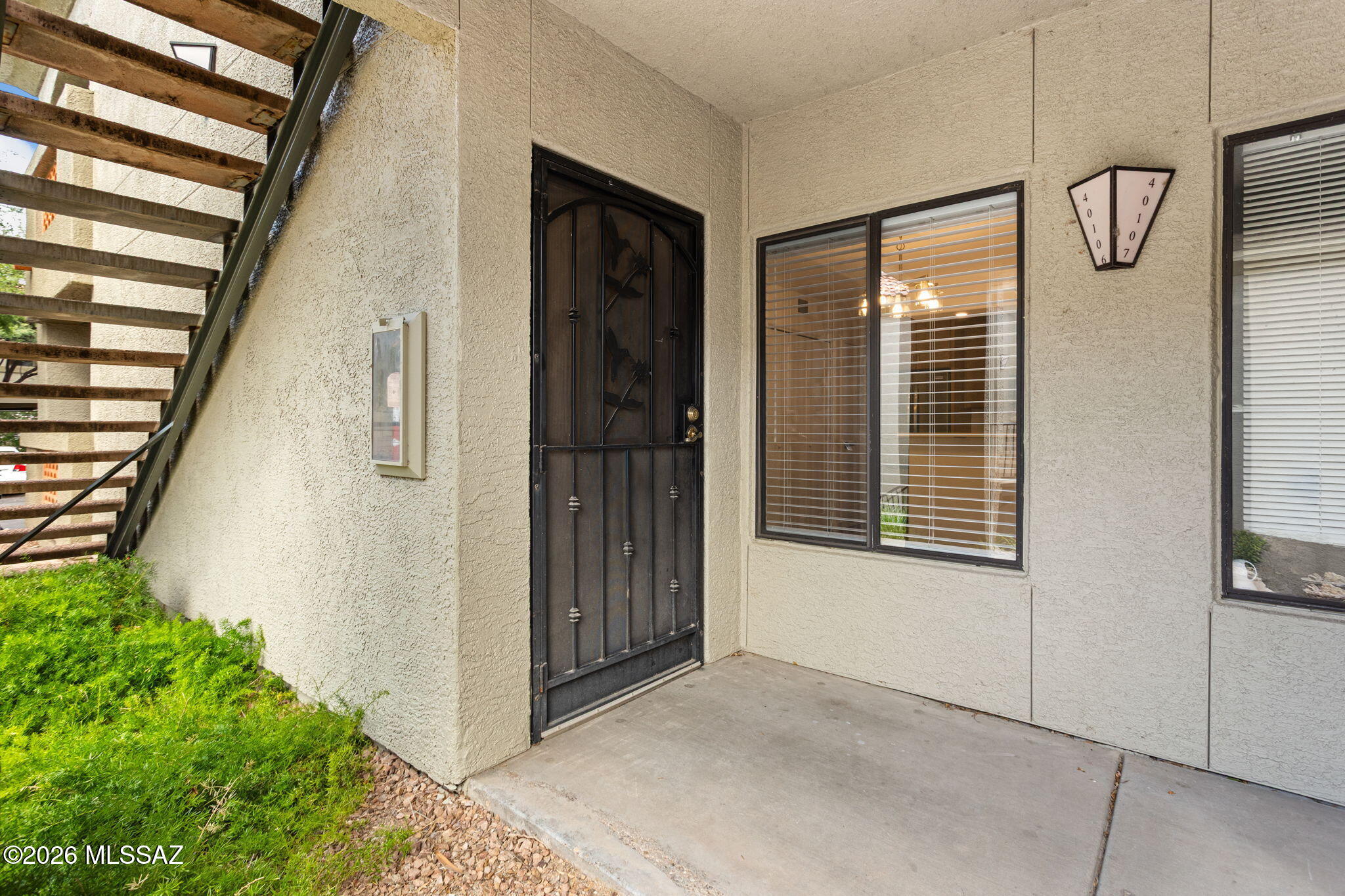 5751 North Kolb Road, Unit 40106 Tucson, AZ 85750 - Photo 2 of 20 Front entry landing.