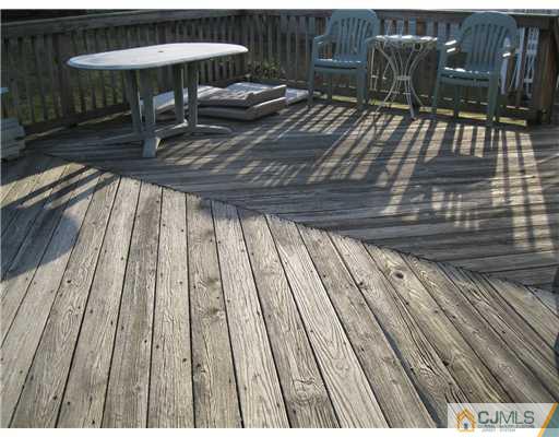 153 Oxford Road Colonia, NJ 07067 - Photo 6 of 13 a view of outdoor space with seating space