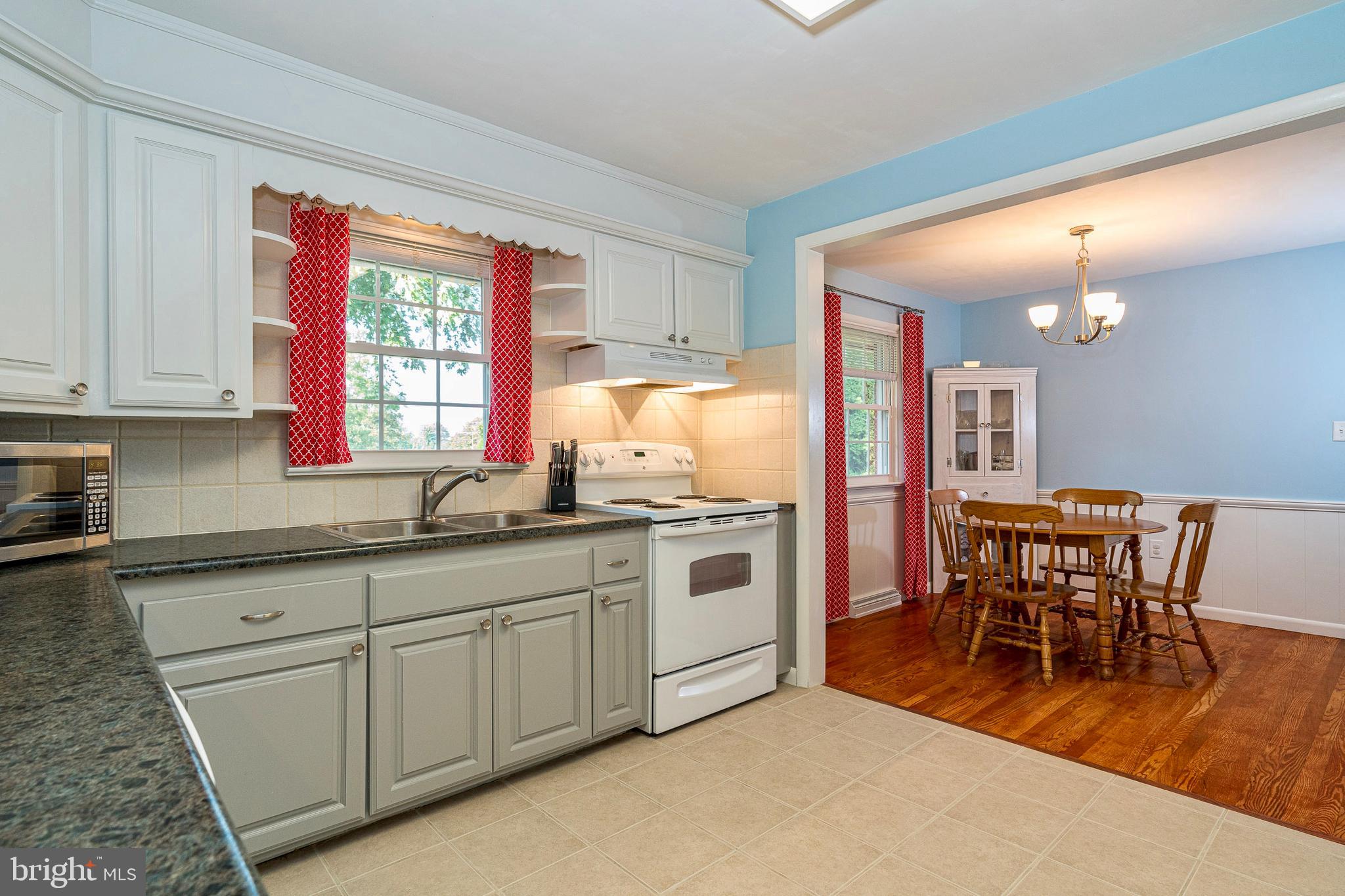 1559 Zarker Road Lancaster, PA 17601 - Photo 11 of 37 Kitchen