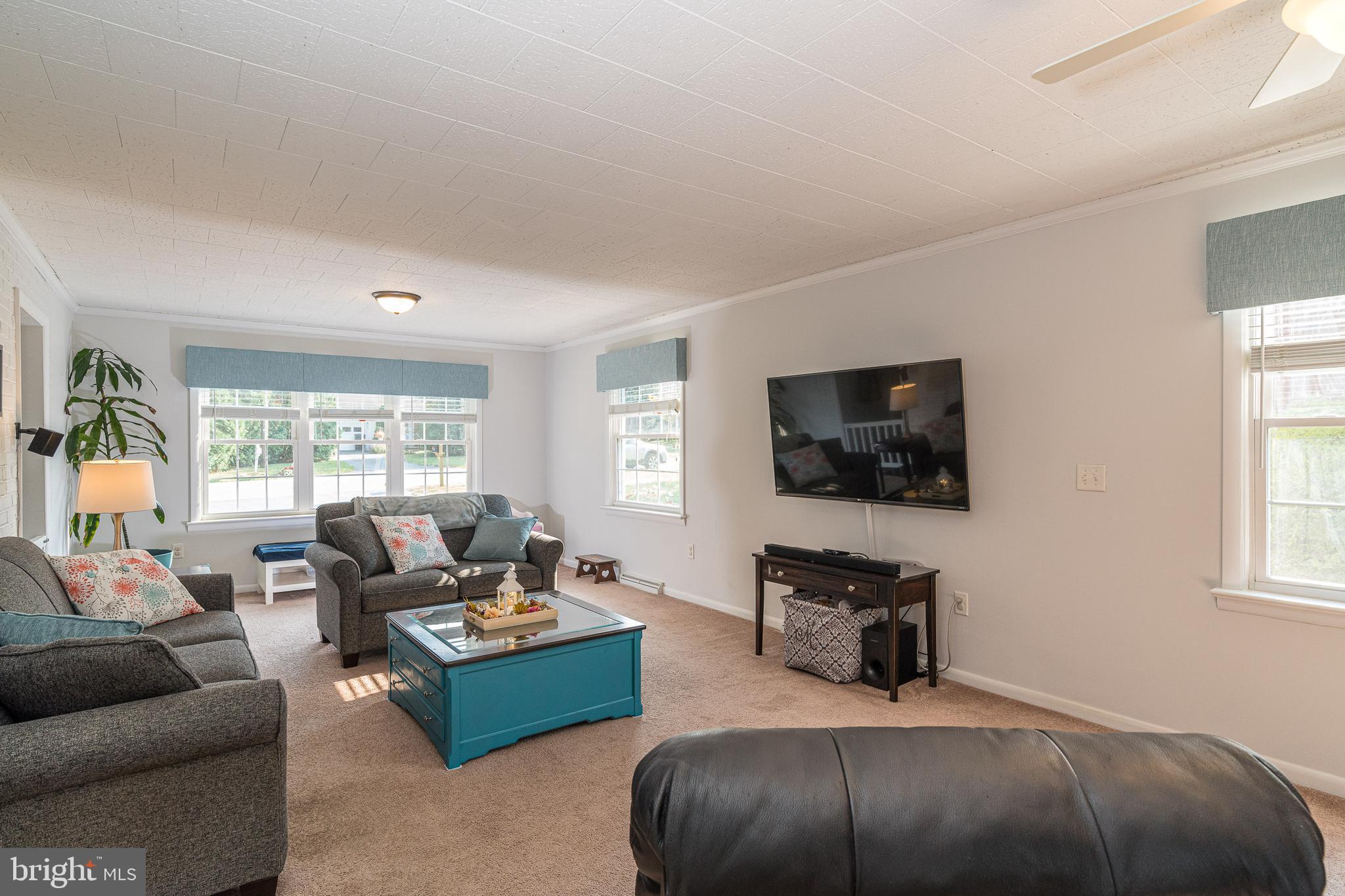 1559 Zarker Road Lancaster, PA 17601 - Photo 4 of 37 Living Room