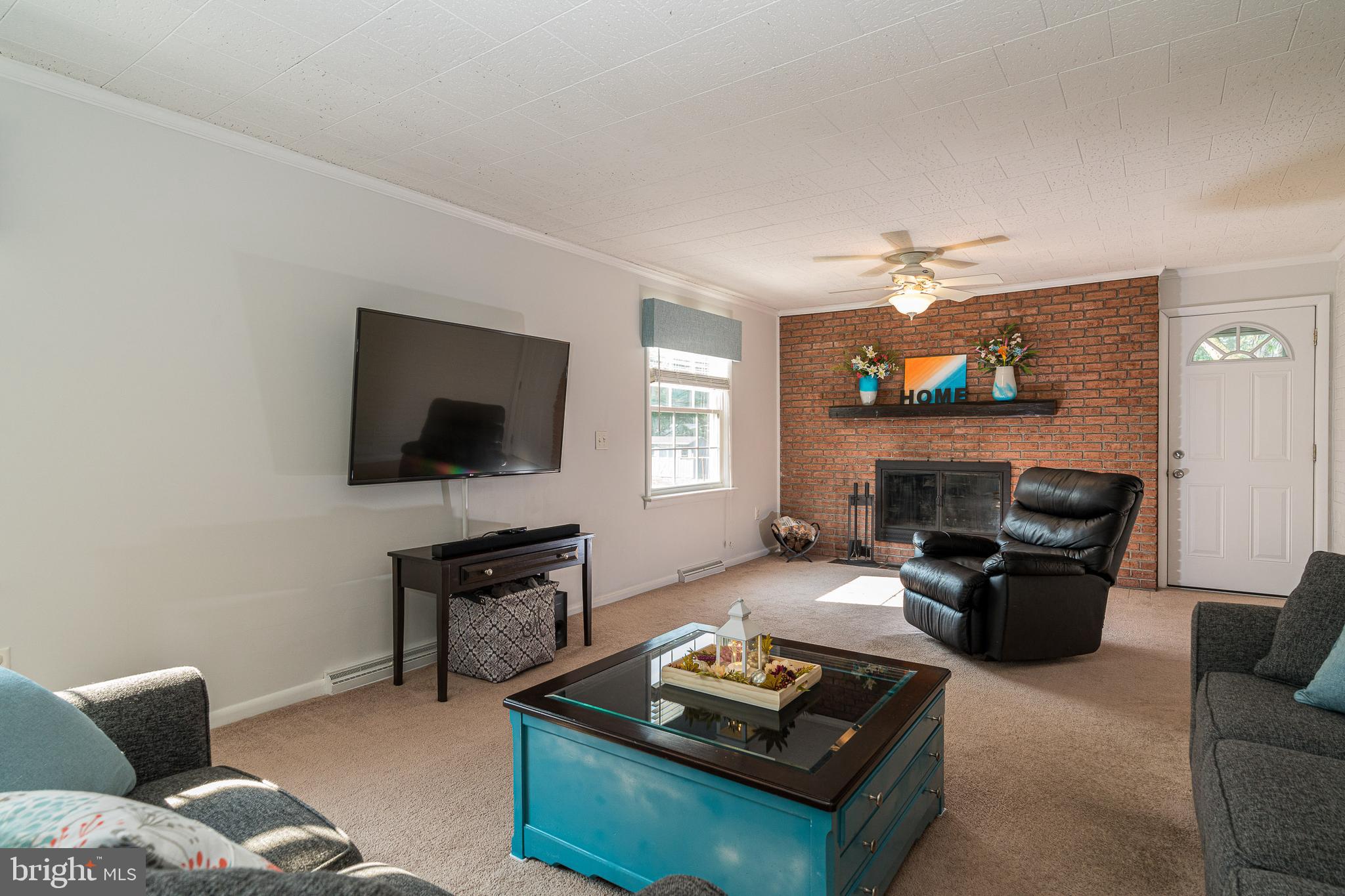 1559 Zarker Road Lancaster, PA 17601 - Photo 6 of 37 Living Room - Door to Deck