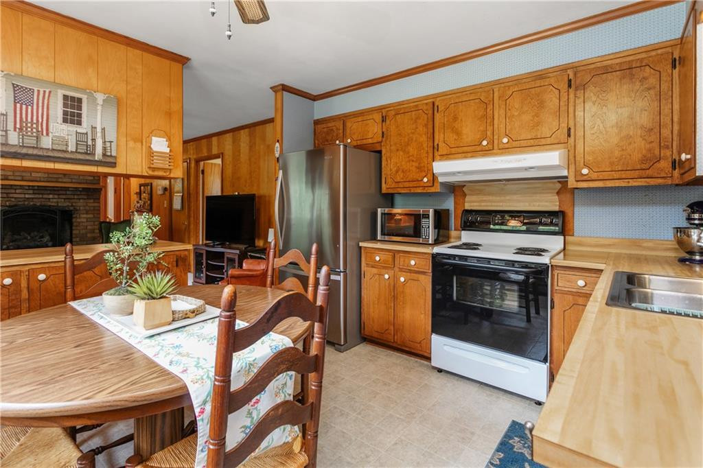 2748 Lowe Road Elon, NC 27244 - Photo 10 of 21 Gallery Image 10