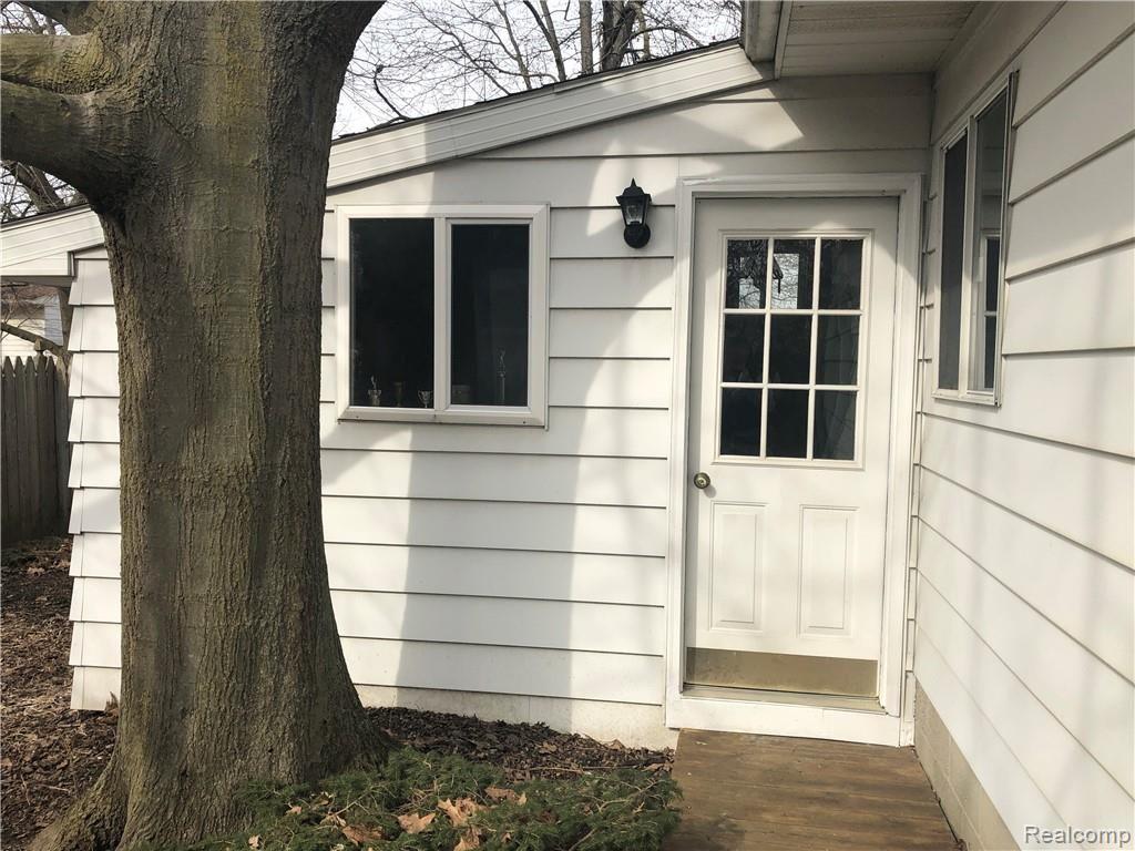 925 North Road Fenton, MI 48430 - Photo 21 of 30