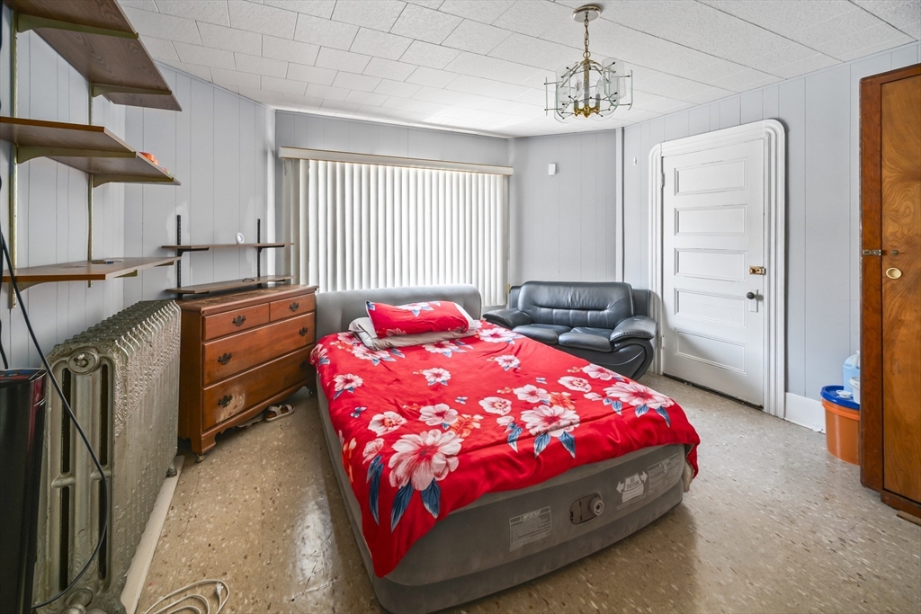 82 Snell Street Fall River, MA 02721 - Photo 5 of 20