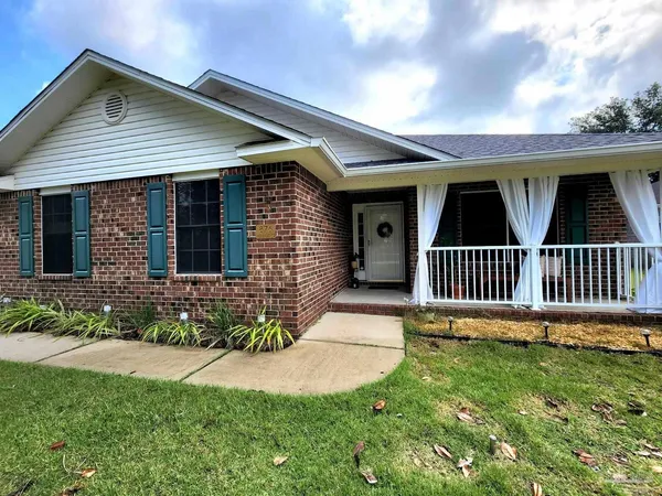 $2,000 | 876 Miramar Drive, Pensacola, FL 32506