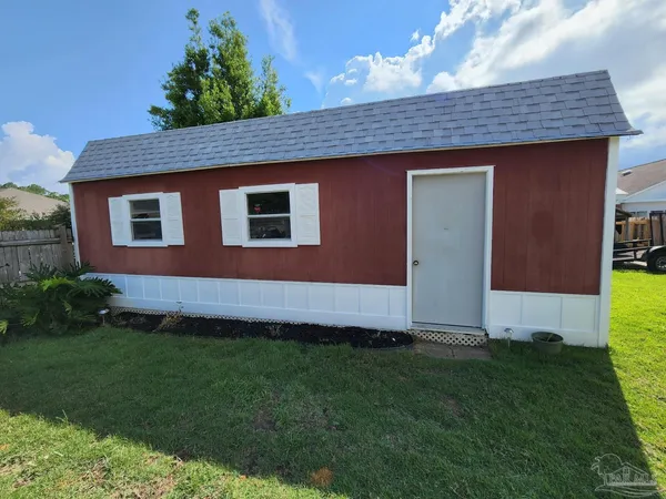 $2,000 | 876 Miramar Drive, Pensacola, FL 32506