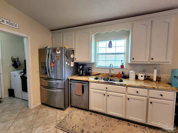 $2,000 | 876 Miramar Drive, Pensacola, FL 32506