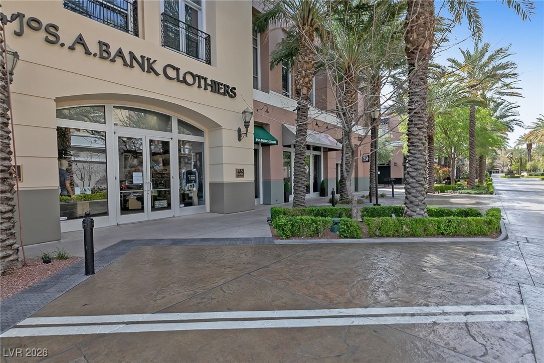 550 Kings Links Street Henderson, NV 89012 - Photo 34 of 36 View of building exterior