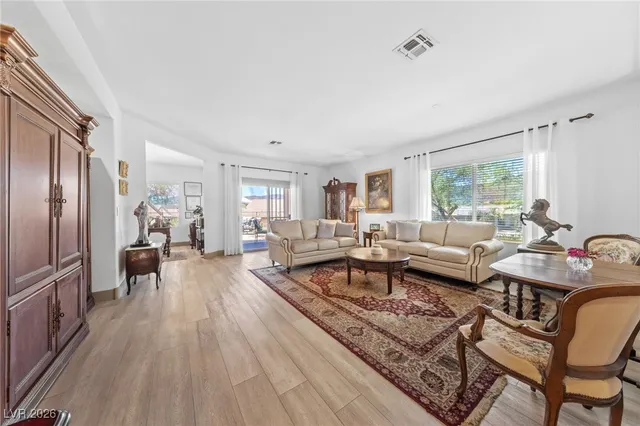 $549,900 | 550 Kings Links Street, Henderson, NV 89012