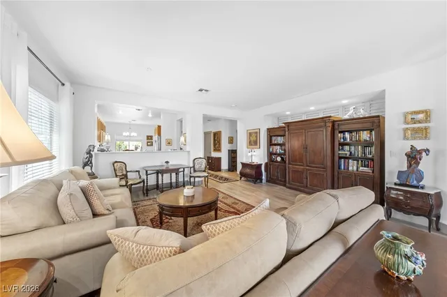 $549,900 | 550 Kings Links Street, Henderson, NV 89012