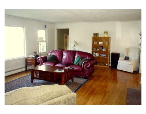 3 Riverbend Road Wells, ME 04090 - Photo 7 of 19 Living Room.