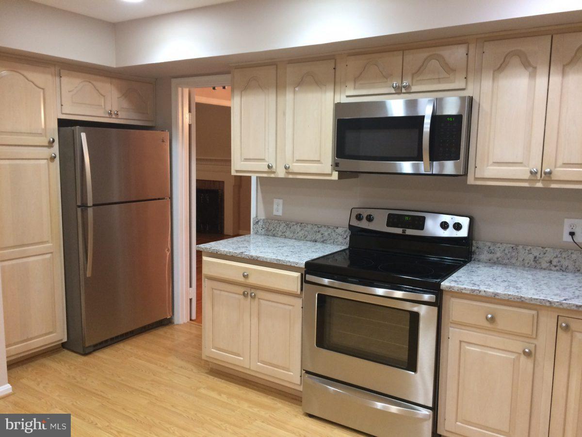 1209 Colonial Road McLean, VA 22101 - Photo 11 of 24 Interior (General)