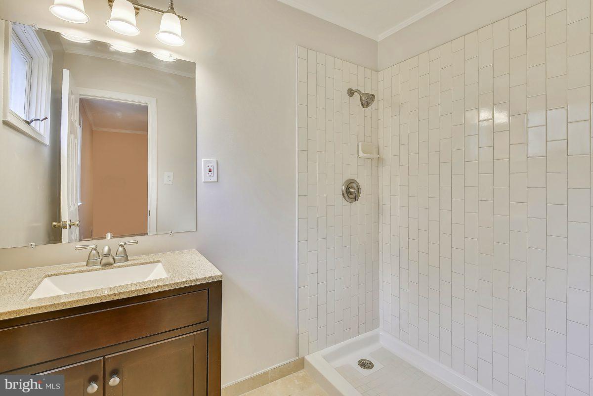 1209 Colonial Road McLean, VA 22101 - Photo 18 of 24 Interior (General)