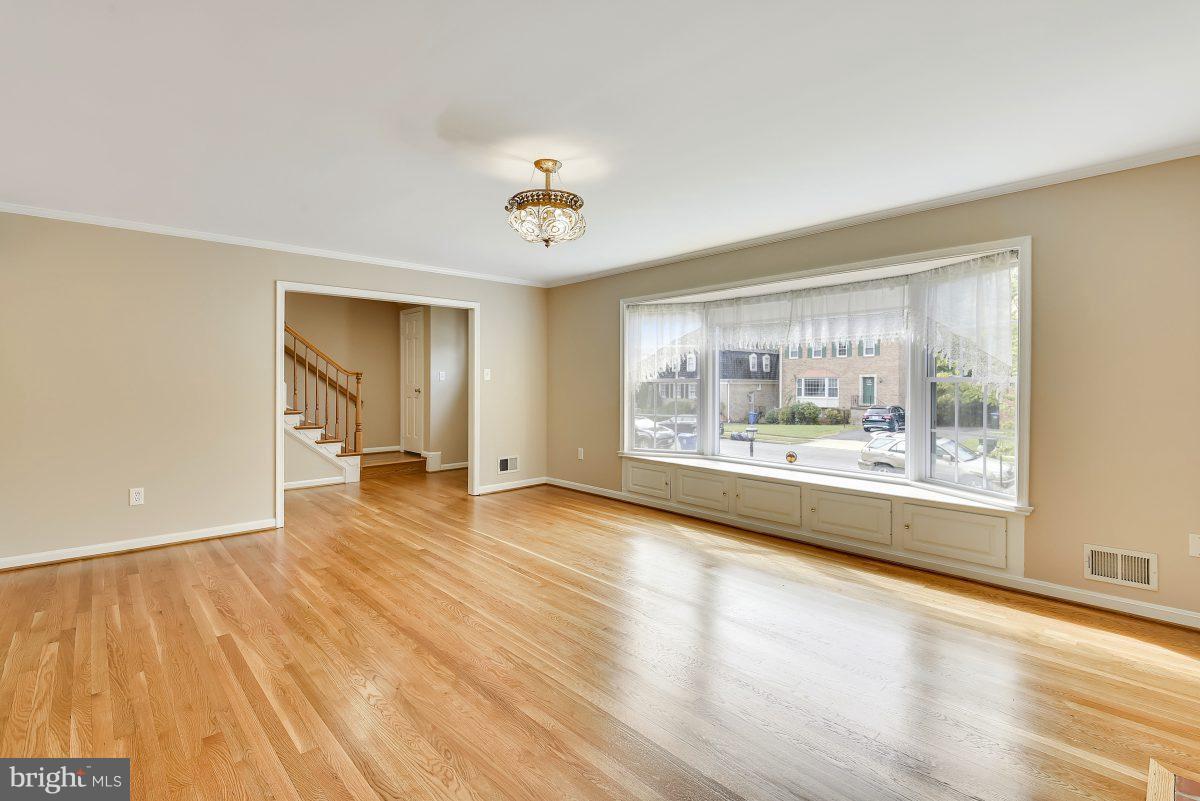 1209 Colonial Road McLean, VA 22101 - Photo 7 of 24 Exterior (General)