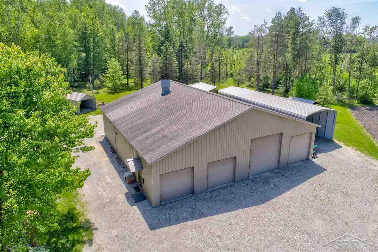 178 East Mt Forest Road Pinconning, MI 48650 - Photo 64 of 77 50001394-64.JPG