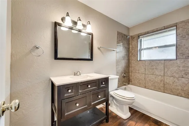 $1,495 | 1814 West College Street, Sherman, TX 75092