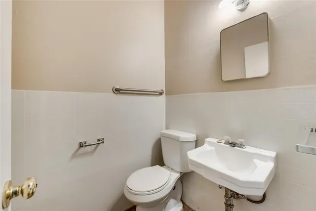 $1,495 | 1814 West College Street, Sherman, TX 75092