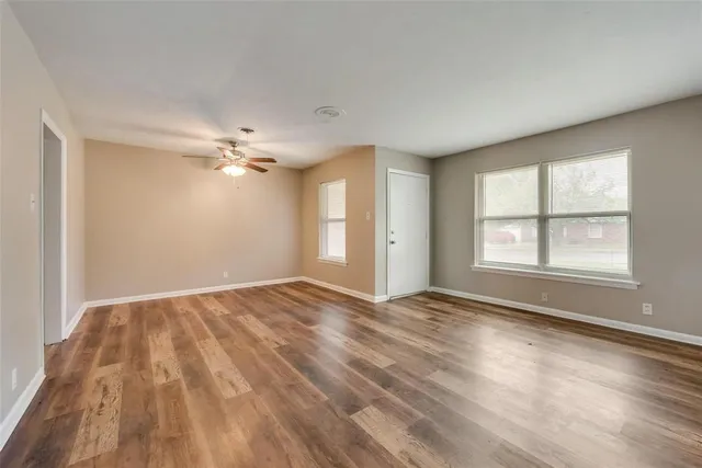 $1,495 | 1814 West College Street, Sherman, TX 75092