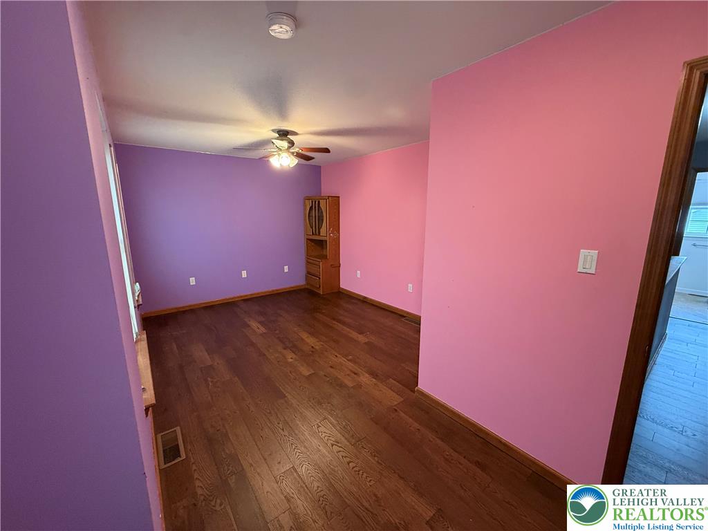 114 Kestrel Road Mountain Top, PA 18707 - Photo 34 of 45 a view of a livingroom with a kitchen