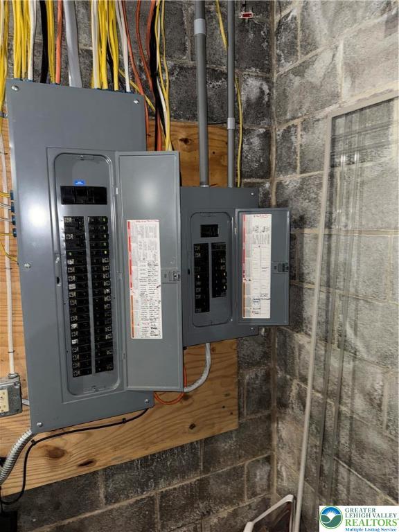 114 Kestrel Road Mountain Top, PA 18707 - Photo 44 of 45 a view of entrance