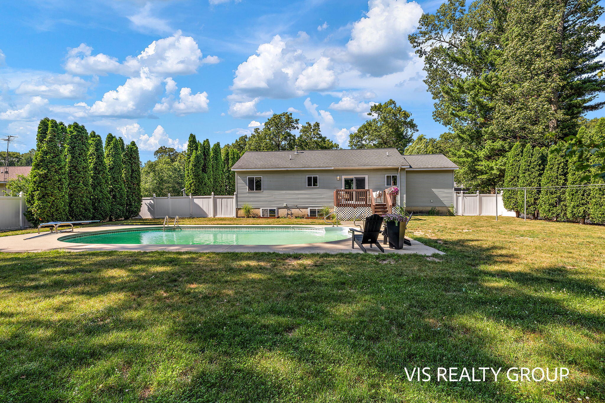 4639 Pine Hollow Road Muskegon, MI 49442 - Photo 3 of 51 39-web-or-mls-2R9A0351