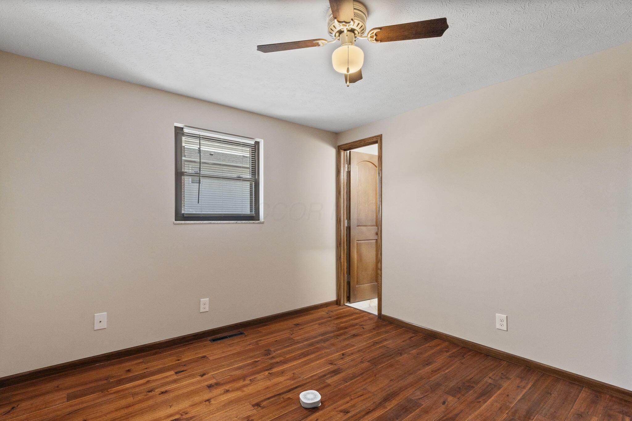 2668 Brownfield Road Columbus, OH 43232 - Photo 21 of 37 2025-9-18 2668 Brownfield Rd 058