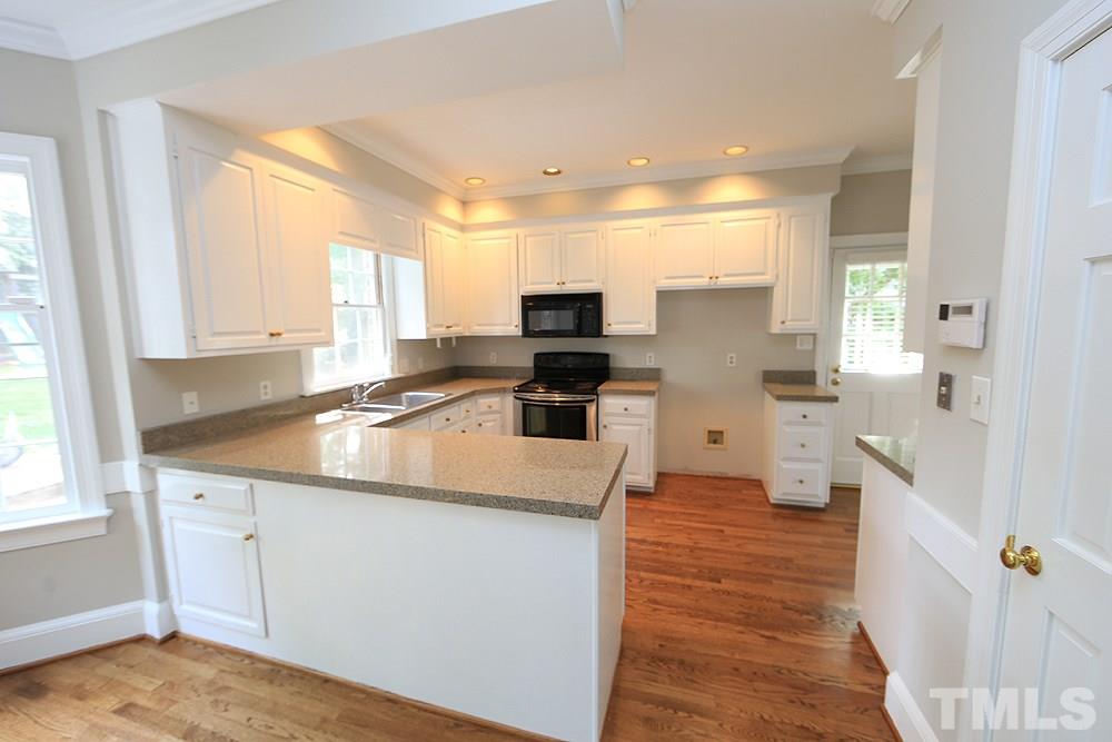 2116 Fallon Oaks Court Raleigh, NC 27608 - Photo 11 of 24