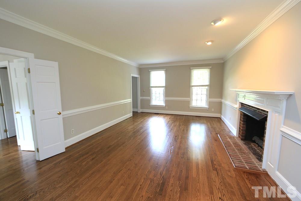2116 Fallon Oaks Court Raleigh, NC 27608 - Photo 8 of 24