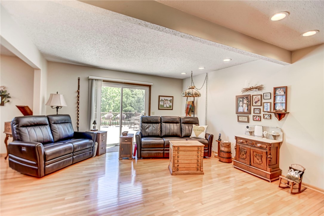 3058 Blackstone Drive Decatur, IL 62522 - Photo 4 of 48