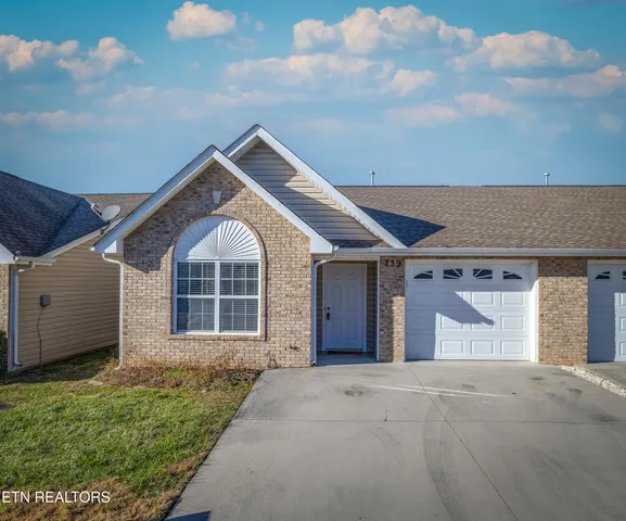 $254,000 | 739 Greensboro Way, Unit 90, Knoxville, TN 37912