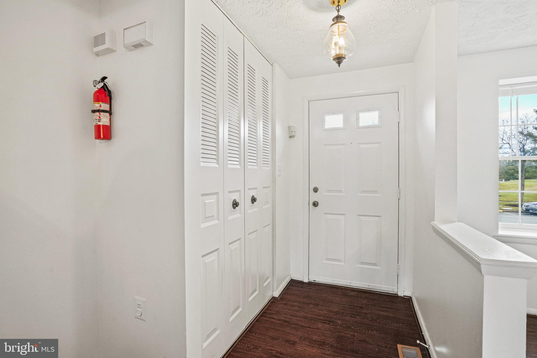 3525 Laurel View Court Laurel, MD 20724 - Photo 2 of 19 Entrance/Foyer