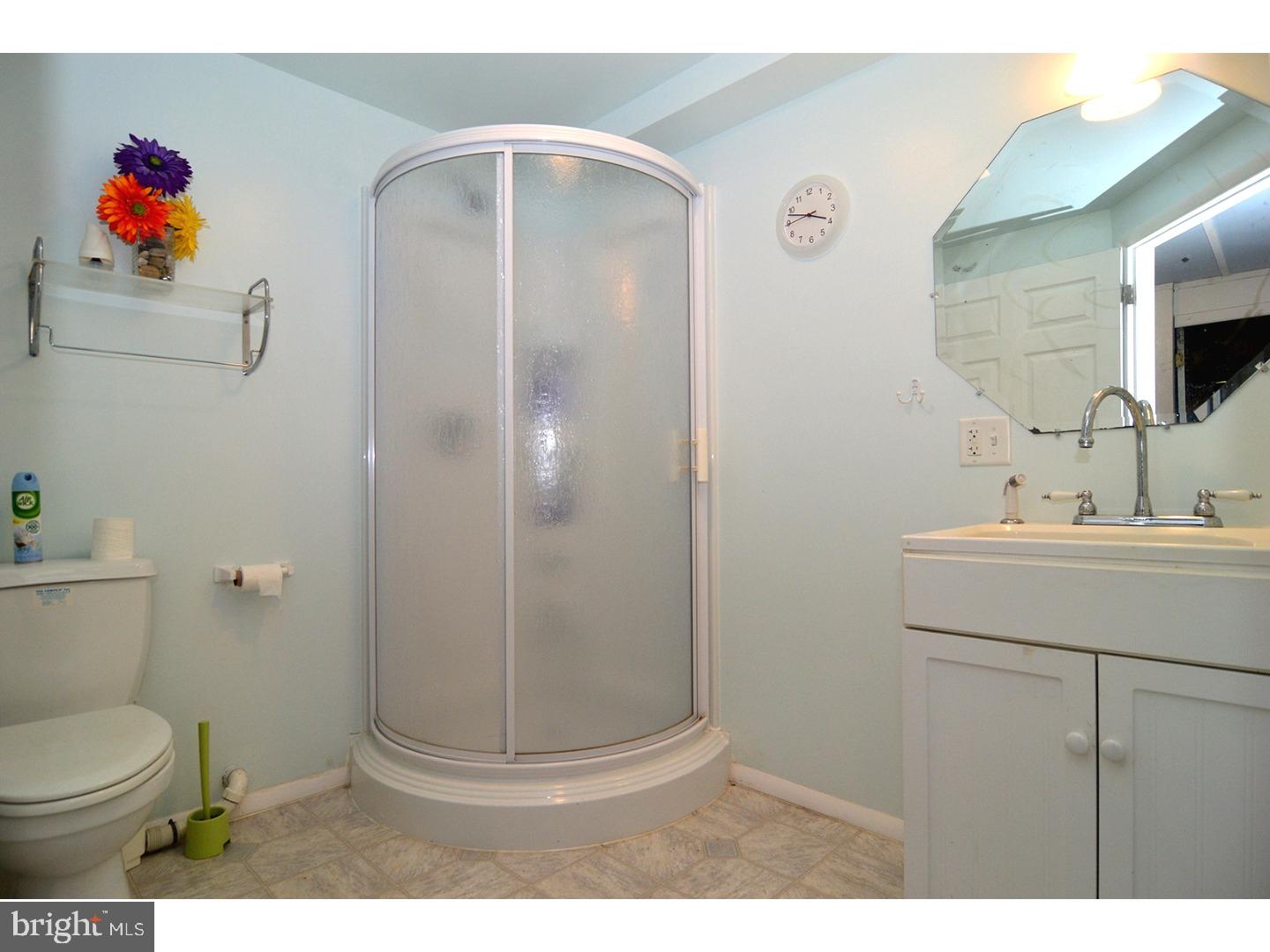 3540 Orchard Street Reading, PA 19606 - Photo 14 of 23 Bathroom