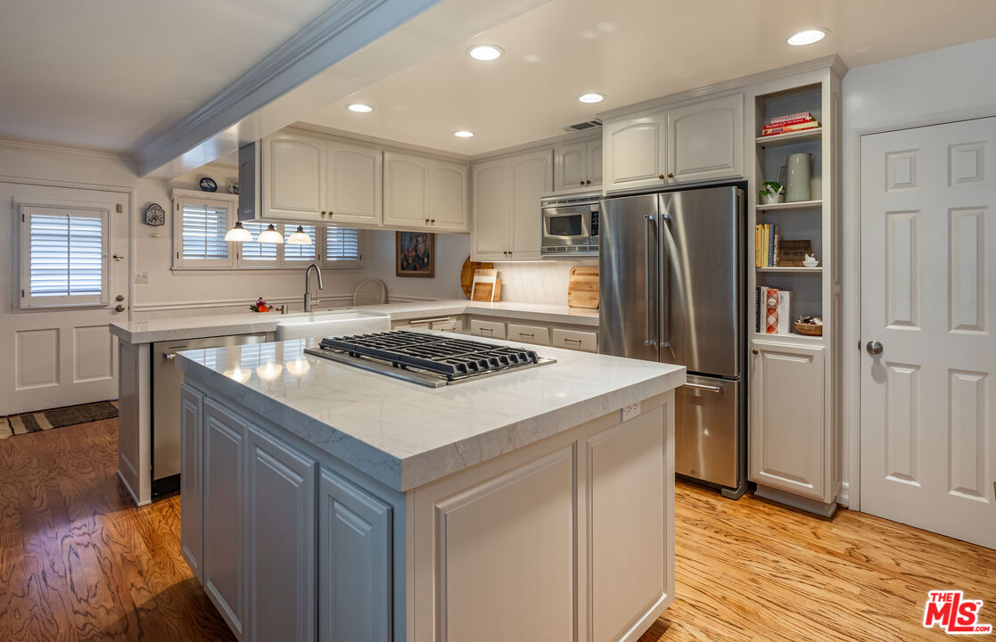 875 Hugo Reid Drive Arcadia, CA 91007 - Photo 14 of 53