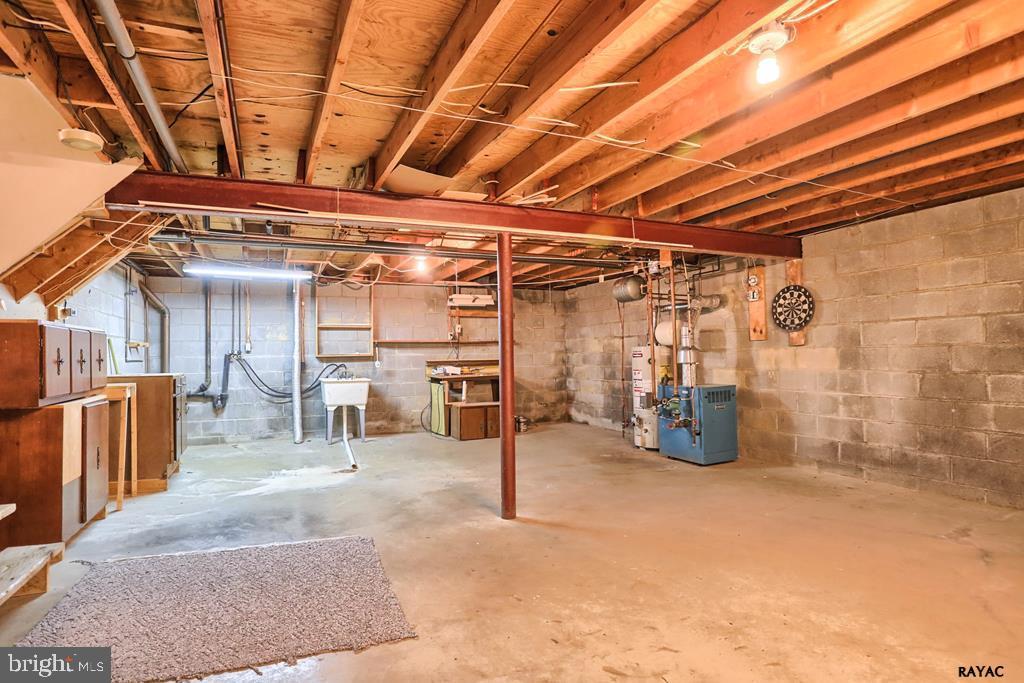 2136 Eden Road York, PA 17406 - Photo 35 of 36 Gallery Image 35