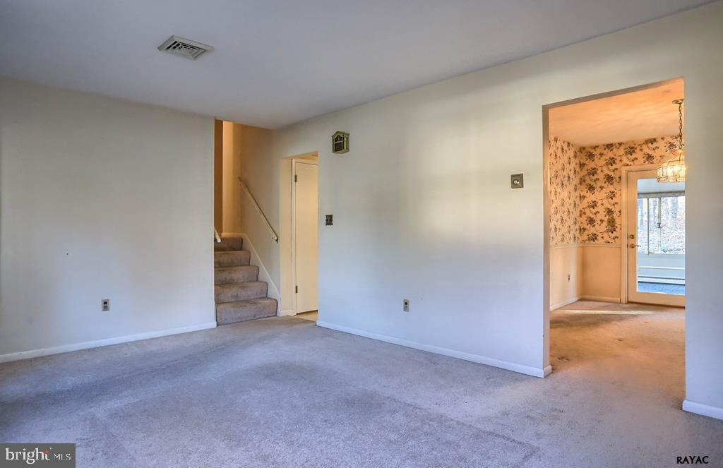 2136 Eden Road York, PA 17406 - Photo 5 of 36 Gallery Image 5