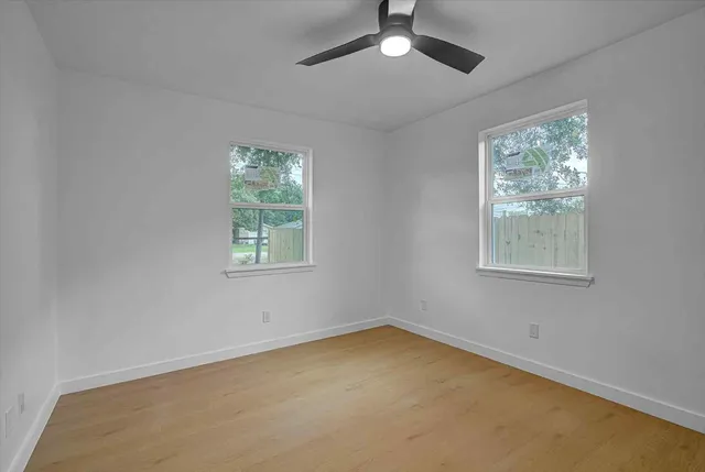 $1,900 | 2805 2nd Avenue North, Texas City, TX 77590