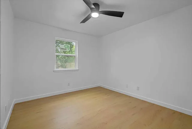 $1,900 | 2805 2nd Avenue North, Texas City, TX 77590