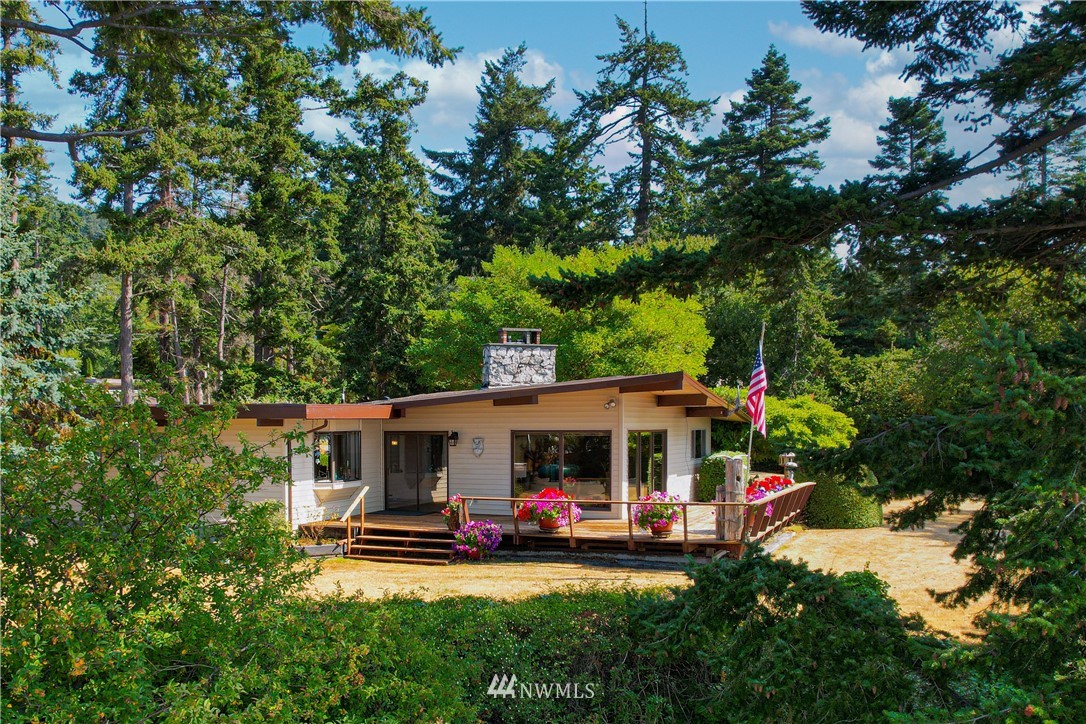 6316 South Shore Road Anacortes, WA 98221 - Photo 3 of 35 Gallery Image 3