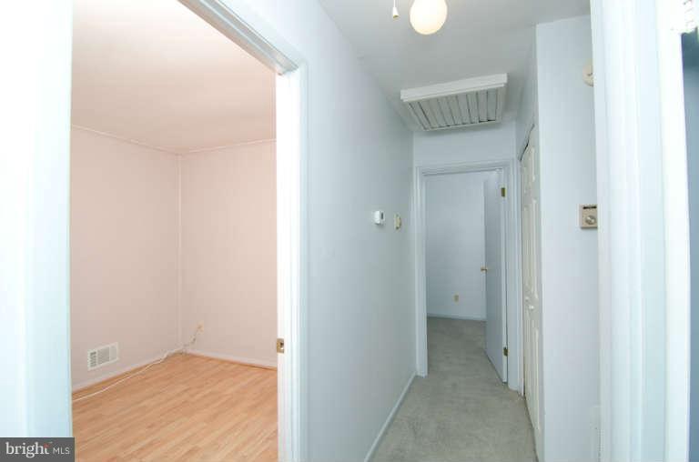 7729 Notley Road Pasadena, MD 21122 - Photo 11 of 19 Interior (General)