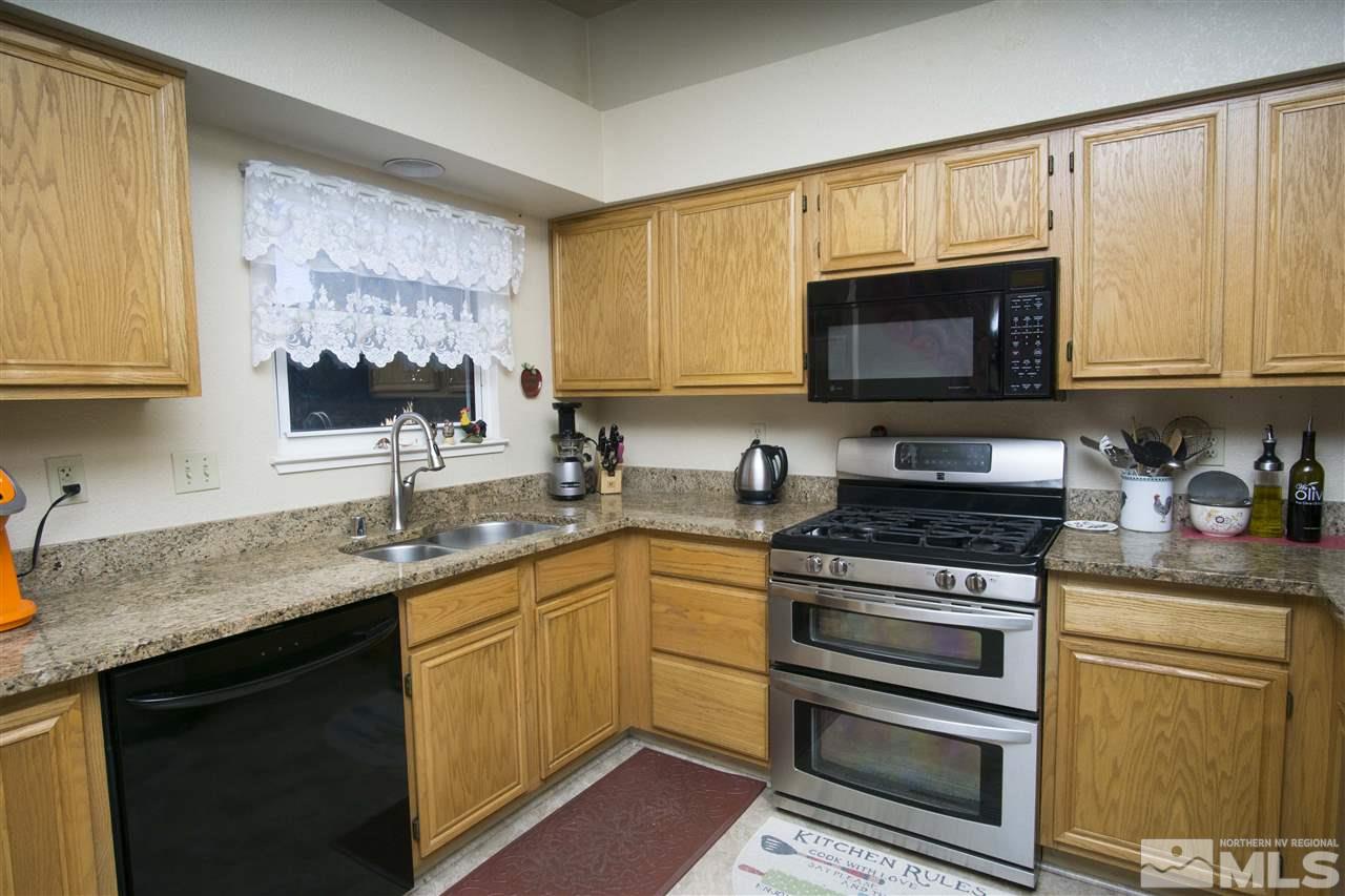 6948 Forsythia Way Reno, NV 89506 - Photo 6 of 18 Photo 6