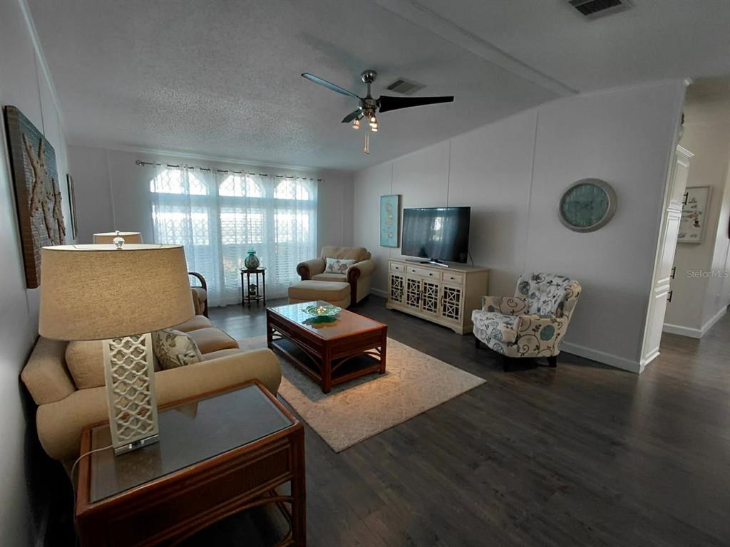 1001 Starkey Road, Unit 476 Largo, FL 33771 - Photo 3 of 24