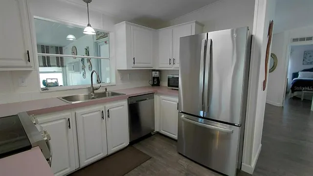 $159,900 | 1001 Starkey Road, Unit 476, Largo, FL 33771