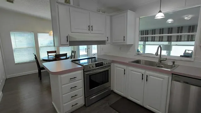 $159,900 | 1001 Starkey Road, Unit 476, Largo, FL 33771