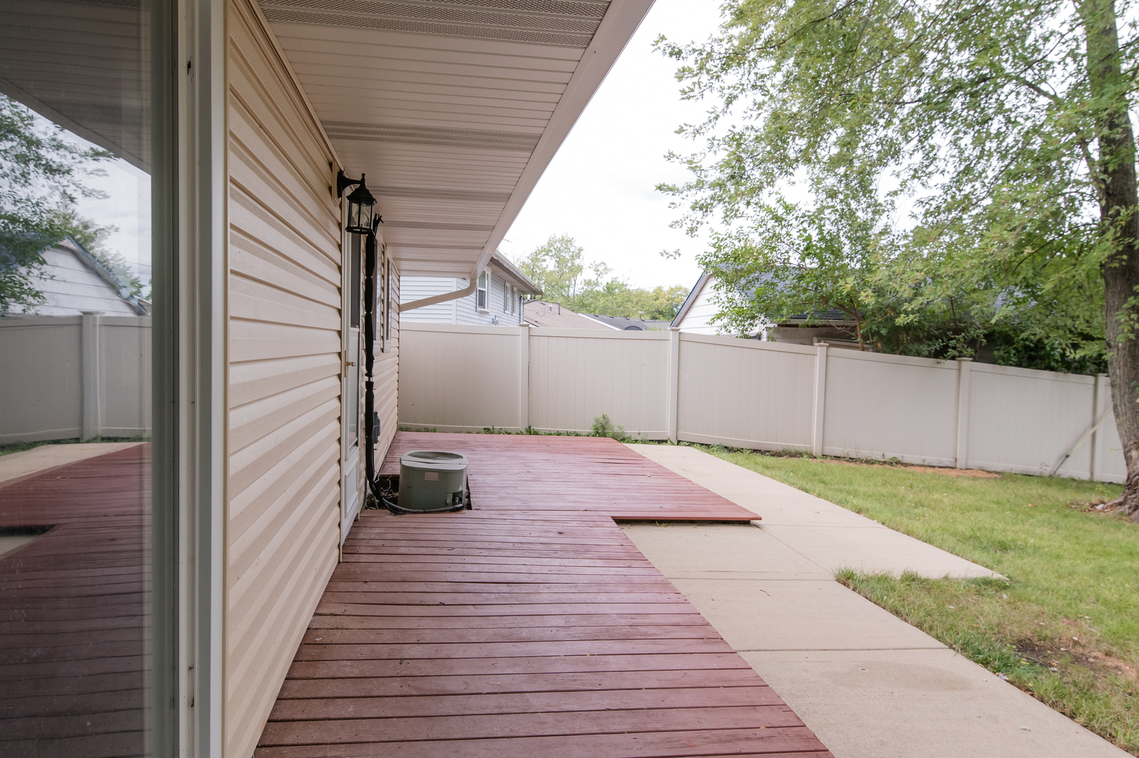 734 Surrey Drive Streamwood, IL 60107 - Photo 34 of 36 a view of a backyard